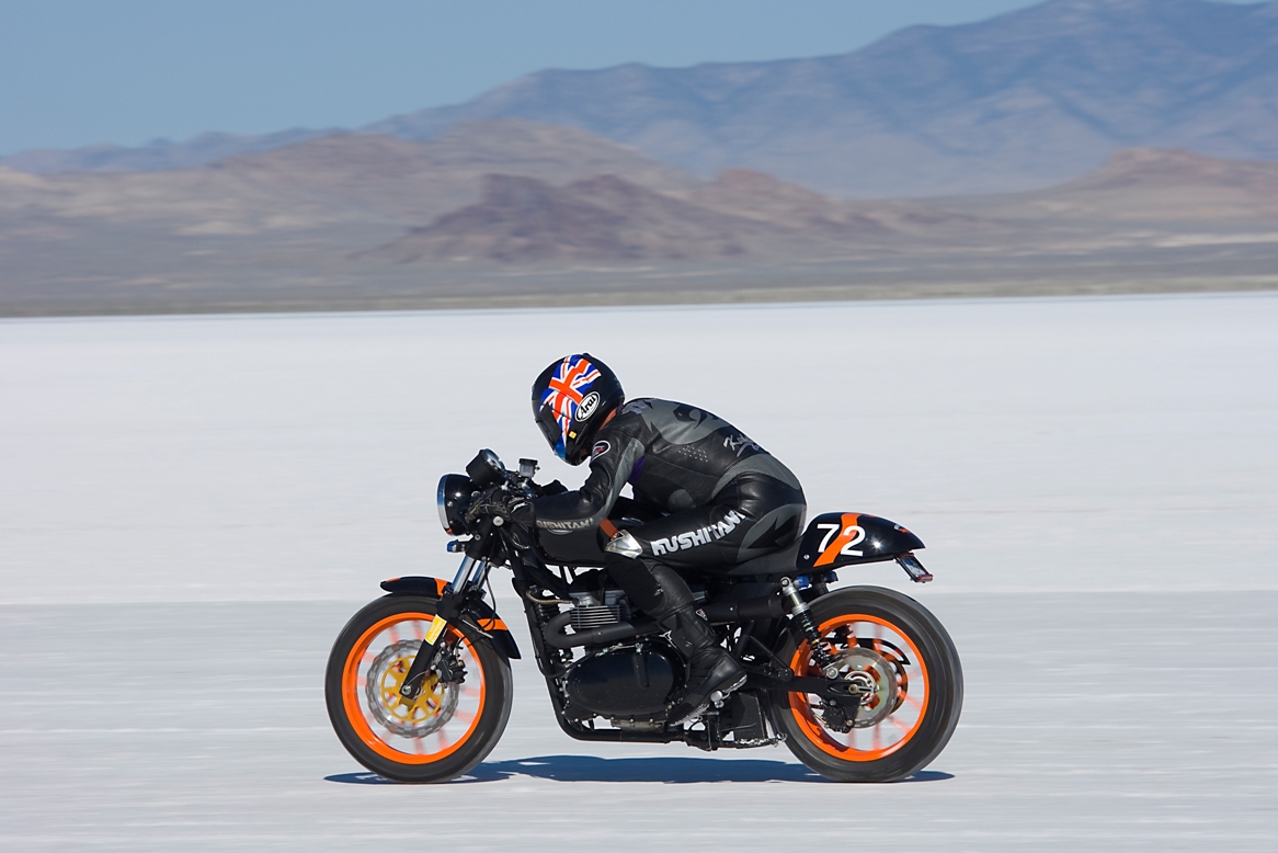 Stock Thruxton takes record at Bonneville Salt Flats